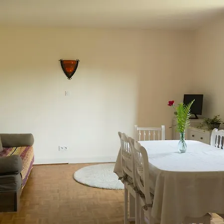 Le Liseron Apartment *